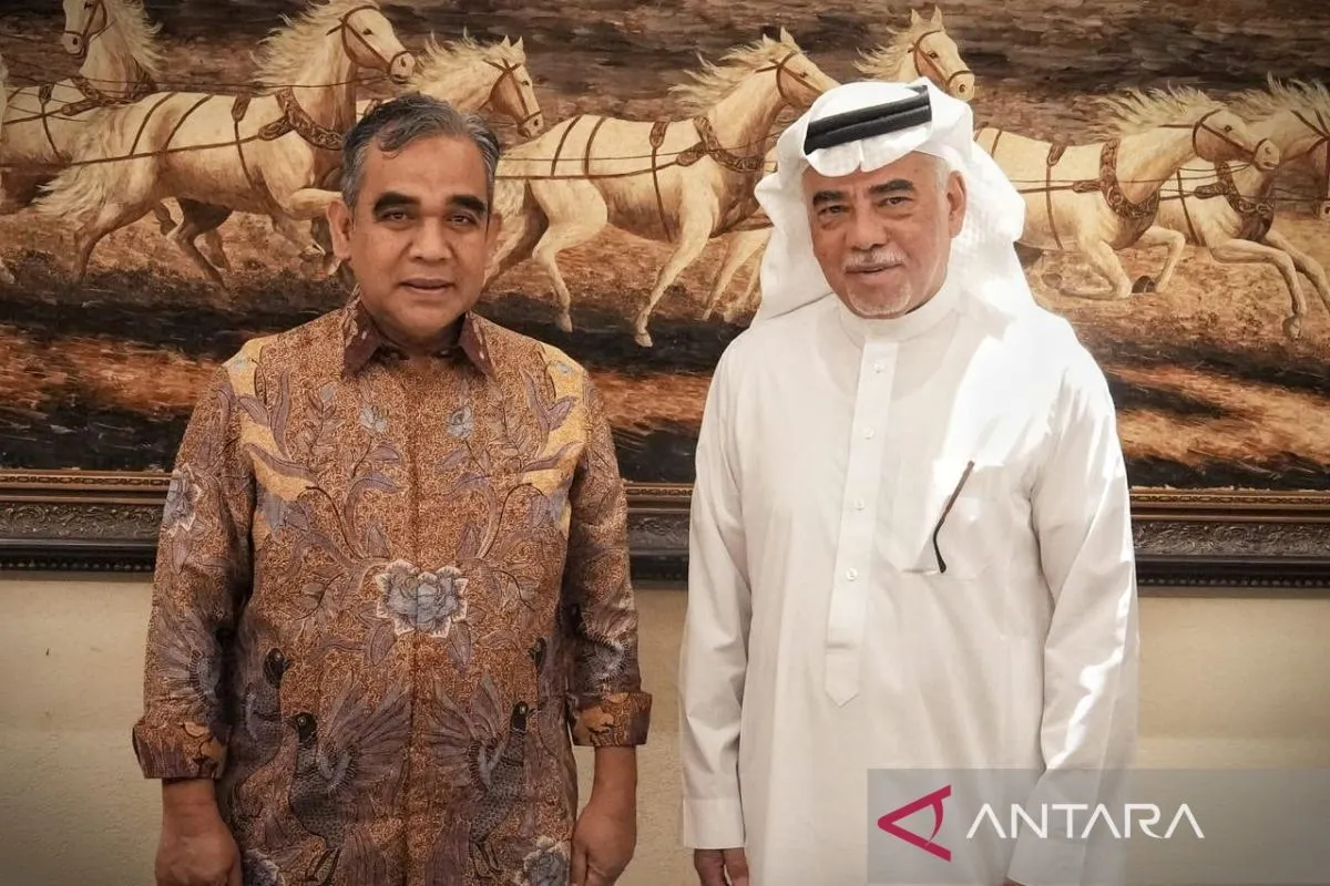 Ketua MPR Ahmad Muzani menerima kunjungan Direktur Liga Muslim Dunia Kantor Indonesia HE. Ambassador Abdulrahman Al-Khoyyat di Jakarta, Jumat (27/2/2026). ANTARA/HO-Tim Media MPR